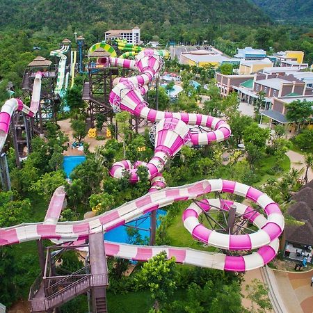 Capital O 1110 Khaoyai Cowboy City Resort Mu Si Buitenkant foto